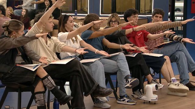 Todo apuntaba a que serían los próximos nominados de 'OT 2025', pero han sorprendido en el primer pase de micros de la Gala 3 noticias imagen