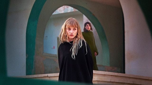 "Una ópera prima contundente": El terrorismo islámico, desde el punto de vista de las mujeres de los combatientes, en 'Las hijas del califato' noticias imagen