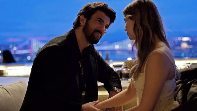 La miniserie del protagonista de 'Old Money' que puedes ver gratis: una historia de amor junto a una actriz de 'Una nueva vida' noticias imagen