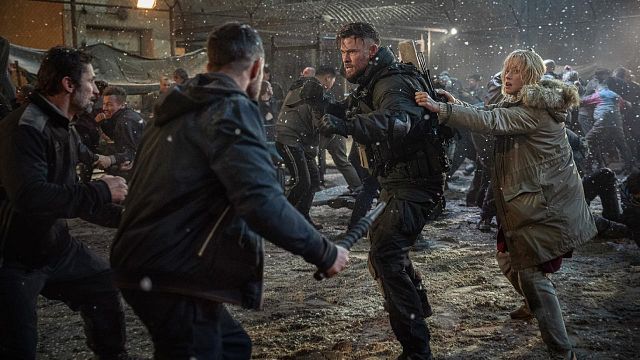 400 extras y 7 días de rodaje para la secuencia más impresionante de 'Tyler Rake 2': "Sufríamos temperaturas bajo cero" noticias imagen