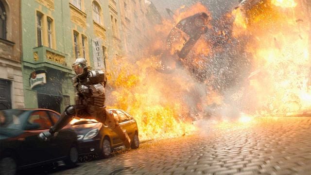 Rechazó el papel siete veces y rogó que le mataran en la secuela: Este actor odió participar en una de las peores sagas de acción pero le obligaron noticias imagen