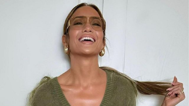 Querida Jennifer Lopez, te entiendo muchísimo: la artista se enfunda en su propio vestido de la venganza en su primera gran aparición tras separarse de Ben Affleck noticias imagen