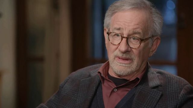 Steven Spielberg quedó tan conmovido rodando esta escena que el actor protagonista tuvo que consolarle: "Se sentó a mi lado y me abrazó" noticias imagen