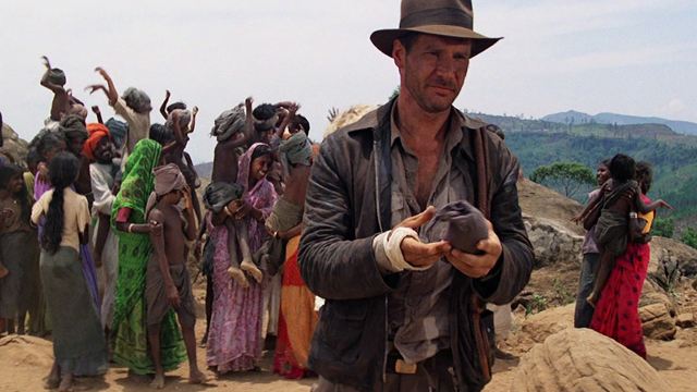 Pausa 'Indiana Jones y el templo maldito' a los 10 minutos y 39 segundos para descubrir una carta de amor a 'Star Wars'
