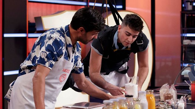 Juanjo Bona y Miguel Torres sufren "las consecuencias" de no cumplir las normas en 'MasterChef Celebrity 10' noticias imagen