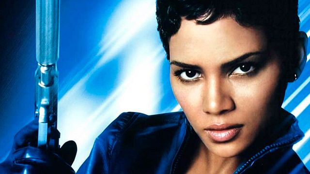 “Fui tan estúpida que dije que no”: Halle Berry rechazó uno de los éxitos de taquilla de Keanu Reeves y ahora no soporta ver la película noticias imagen