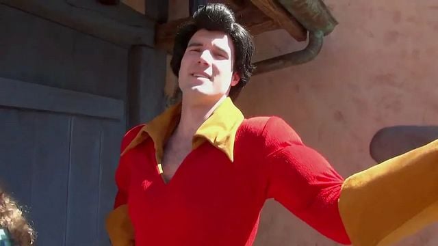 Se llamaba Devon Staples, era Gastón en Disney World y murió al intentar lanzar un fuego artificial desde su cabeza noticias imagen