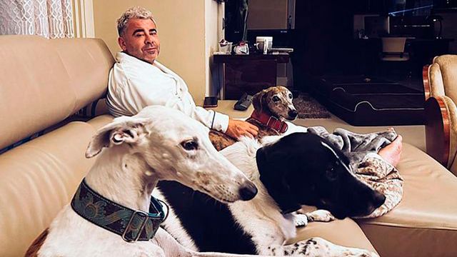 La impresionante casa de Jorge Javier Vázquez en una urbanización de lujo de Madrid: 2.000 metros cuadrados de parcela por 1,5 millones de euros noticias imagen