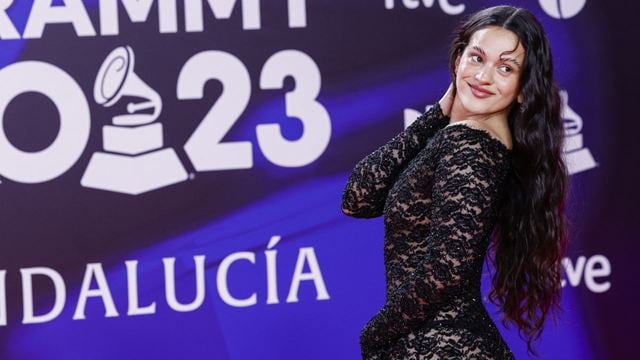 Cómo la actuación de Rosalía en los Grammy Latinos cierra una etapa que comenzó en 2019: se le rompió el amor