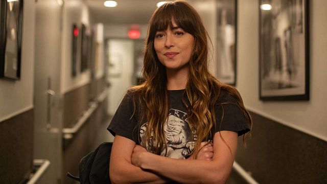 "Habría sido otra mujer que Armie Hammer intentara comerse": La broma de Dakota Johnson que demuestra que a la actriz se la suda todo noticias imagen