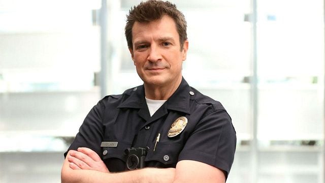 21 años después de la mejor serie de Nathan Fillion, su compañera de reparto sigue agradecida con él: “Le robé muchos de sus trucos” noticias imagen