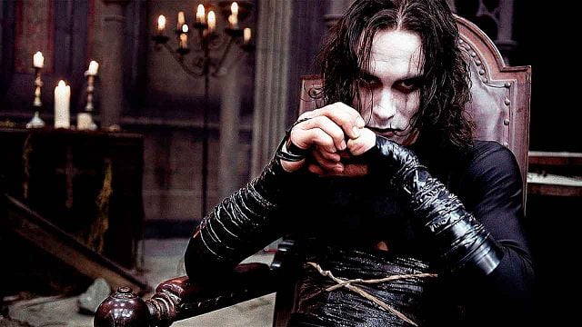 "Es una película anti-Marvel": el complicado remake de 'El Cuervo' ha estado gafado durante más de una década, pero promete sorprender noticias imagen