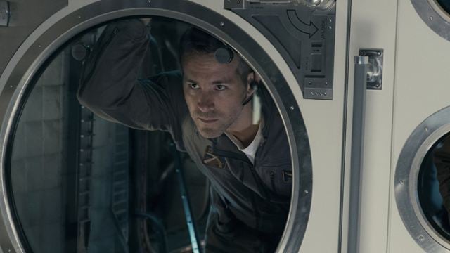 La película de ciencia ficción de Ryan Reynolds que quiso ser lo opuesto a ‘Gravity’: sólo dura hora y media y la puedes ver en Netflix