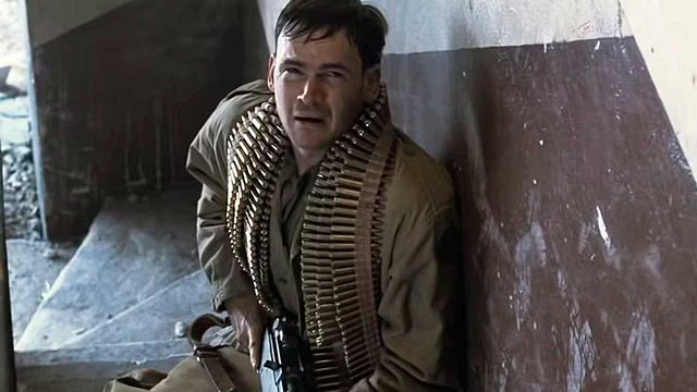 La desgarradora escena de 'Salvar al soldado Ryan' que Steven Spielberg se inventó sobre la marcha: la película hubiera sido muy diferente noticias imagen