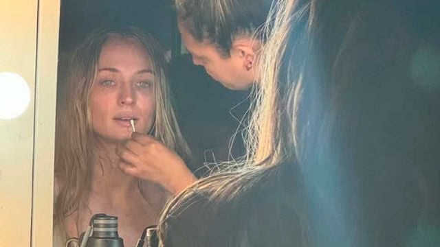 Sophie Turner lleva un año entrenando para ser Lara Croft en la nueva 'Tomb Raider' y no esconde sus progresos: "Me siento preparada" noticias imagen