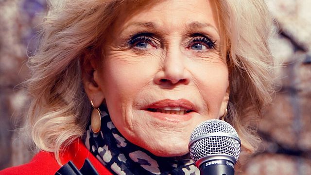 Jane Fonda (88 años): "Estoy acostumbrada a levantarme a las 5:30, así que no pasa nada... excepto dormirme a las 20:00" noticias imagen