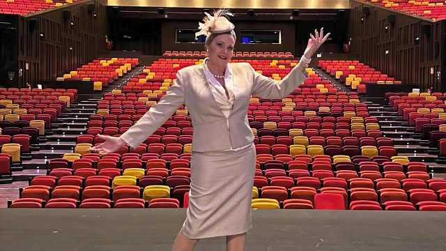 La estrella de los 90 que concursó en 'Supervivientes' y se alejó de la televisión: ahora triunfa en musicales noticias imagen