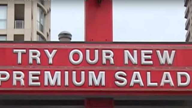 Costó dos duros y recaudó millones pero casi se lleva por delante a su director: la innovadora película que puso contra las cuerdas a una poderosa multinacional noticias imagen