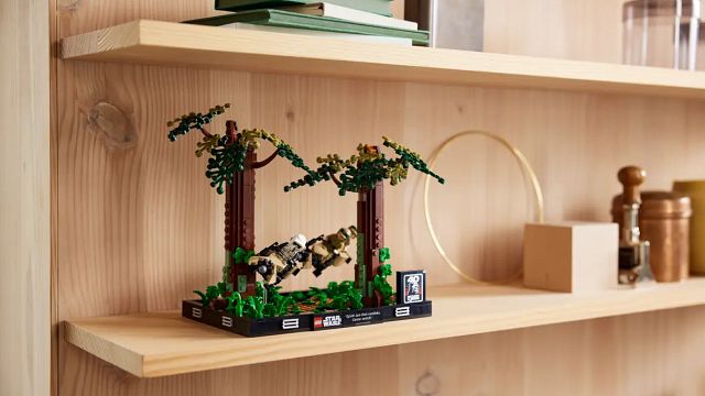 El nuevo diorama de LEGO Star Wars es una pasada y ya puedes reservarla: una pieza de coleccionista por el 40 aniversario de 'El retorno del Jedi' con un precio muy barato noticias imagen