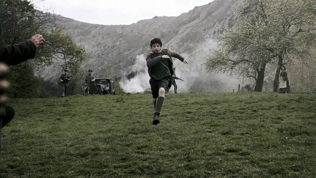 'Las ciegas hormigas': un 'thriller' crudo e íntimo con alma de cuento que desaprovecha su potencial | San Sebastián 2026 noticias imagen