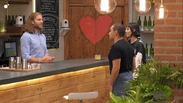 "Es guapísimo": un soltero de 'First Dates' se queda en blanco al ver a Matías y su cita alucina noticias imagen