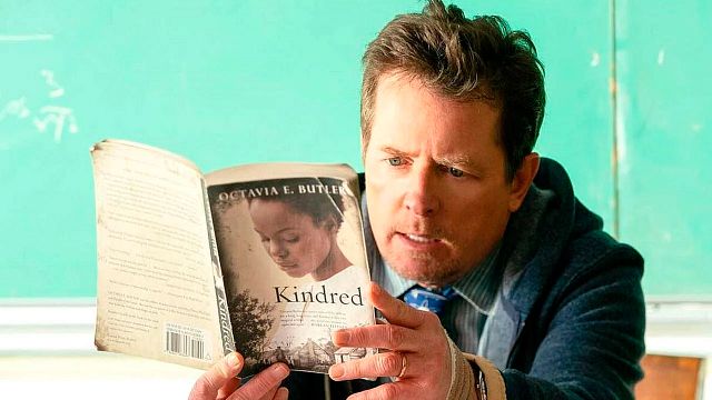 Mucha gente ni siquiera sabe que existe: Michael J. Fox protagonizó otra película de viajes en el tiempo 29 años después de 'Regreso al futuro III' noticias imagen