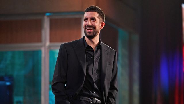 "Si se meten contigo, llámame": El expolítico que sorprende a David Broncano en 'La Revuelta' noticias imagen