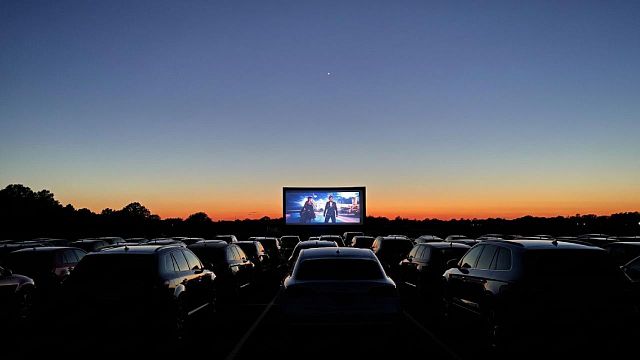 ¿Te apuntas a la forma más retro de ver cine? 5 autocines que no te puedes perder si buscas un plan diferente este verano noticias imagen