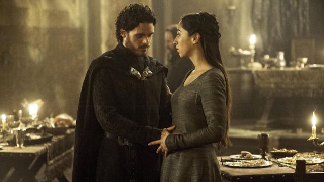 MediaMarkt desata una guerra por el Trono de Hierro en su outlet secreto: la colección completa de 'Juego de Tronos' con 33 discos es un chollo noticias imagen