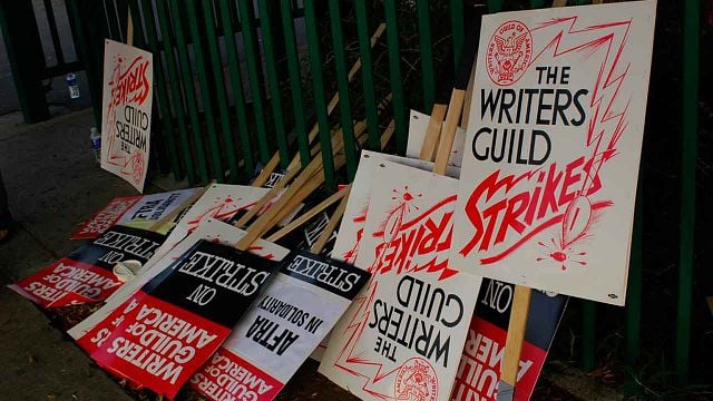 "Una serie en la que había 7 u 8 guionistas, ahora se hace entre tres": la huelga termina en EE UU, pero en España "la situación es parecida" noticias imagen