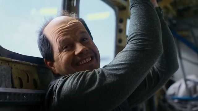 Aparentemente, estar inconsciente no es suficiente para que Mark Wahlberg mantenga sus ojos cerrados noticias imagen