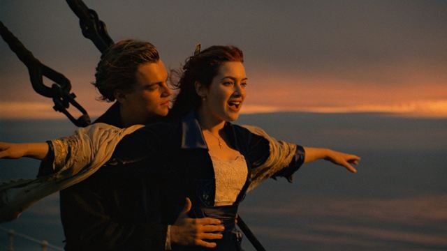 Si pausas 'Titanic' a las 2 horas y 15 minutos verás una escena basada en un triste y tierno testimonio real: "Aprieta la mano de mami y sé una niña buena"