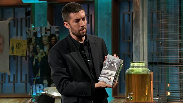"Casualidad un poco trágica": 'La Revuelta' lamenta la muerte de Carlos Suárez un día después de que lo propusieran como invitado noticias imagen