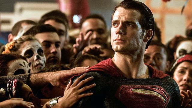 Henry Cavill no volverá como Superman: James Gunn pone orden en el Universo DC y pasa del lío que ha provocado Dwayne Johnson noticias imagen