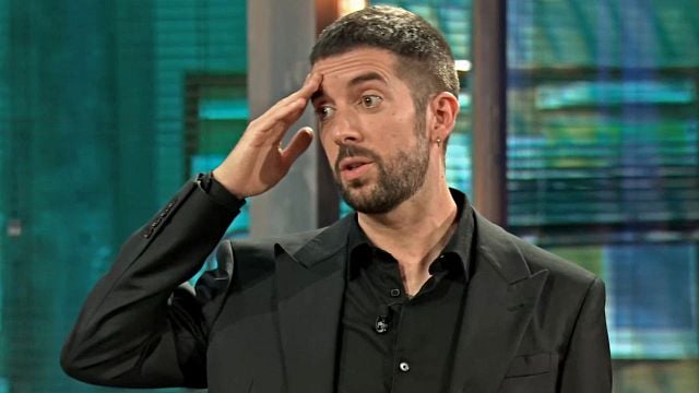 David Broncano habla en 'La Revuelta' sobre la "batalla" de audiencias con 'El Hormiguero': "Interrumpida por un coño en la nuca" noticias imagen