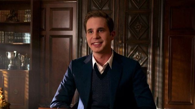 La serie de Ryan Murphy en Netflix que no dejó de reírse de Donald Trump ni en los títulos de crédito noticias imagen
