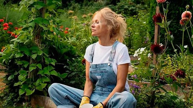 Pamela Anderson abandonó Hollywood para regresar a la casa de 100 años en la que creció: "Este es el mejor momento de mi vida" noticias imagen