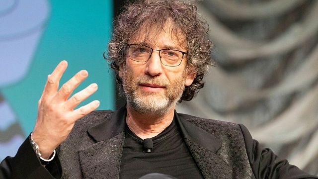Neil Gaiman, autor de 'Sandman' y 'Good Omens', acusado de agresión sexual por una decena de mujeres noticias imagen