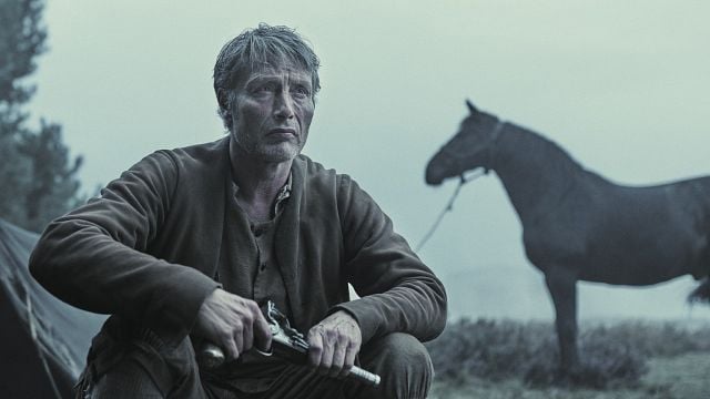 Acaba de llegar al ‘streaming’ una épica película de Mads Mikkelsen basada en hechos reales