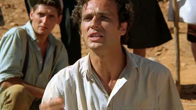 Debutó hace 37 años en una cutre película española, pero ahora es uno de los galanes más importantes de todos los tiempos. ¿Le reconoces? noticias imagen