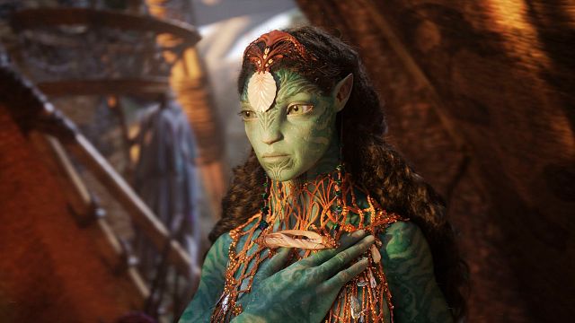 El reinado de 'Avatar 2' en la cuerda floja: Esta semana se estrena la película que, según las predicciones, destronará a James Cameron noticias imagen
