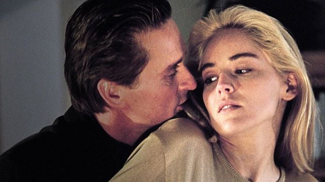 "Me gritó delante de toda la gente": Sharon Stone y Michael Douglas tuvieron una tensa pelea antes de hacer 'Instinto básico' y eso influyó en la película noticias imagen