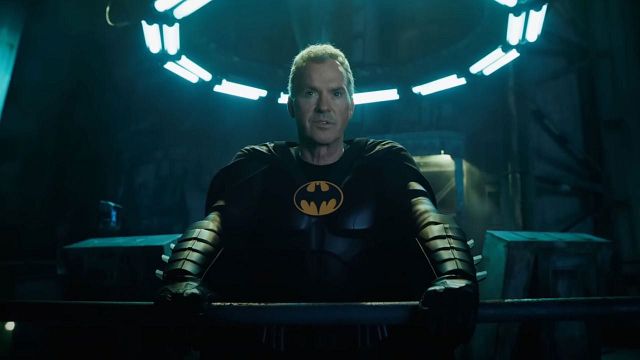 "¿Me puedes sacar una foto? Es para mi nieto": 31 años después, Michael Keaton volvió a un lugar icónico en 'The Flash' y el momento fue bastante emotivo