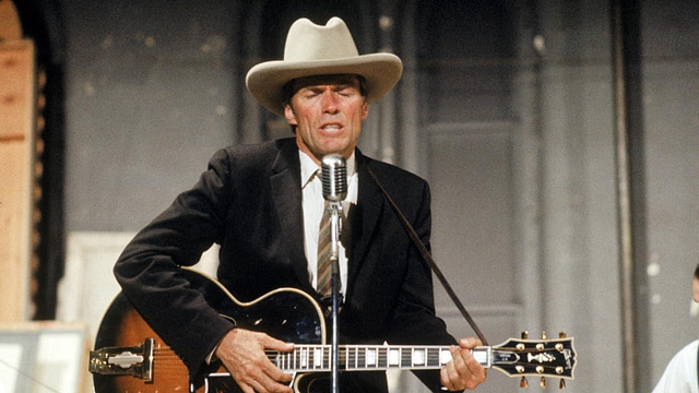 Clint Eastwood no triunfó en todo lo que se propuso y tuvo una carrera que prefiere olvidar: “Ese no soy yo” noticias imagen