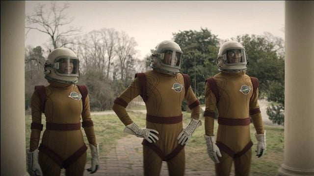 Si te ha encantado ‘Thunderbolts*’, tienes a otro entrañable grupo de superhéroes infravalorados en esta serie de Max noticias imagen