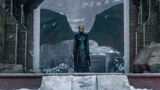"Es poco probable que vuelva a verme montada en un dragón": Emilia Clarke pasa de la fantasía tras 'Juego de Tronos' noticias imagen