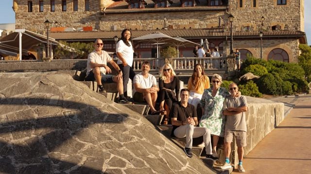 A qué se dedican los siete hijos de Karlos Arguiñano: solo uno de ellos no está dentro del negocio familiar noticias imagen