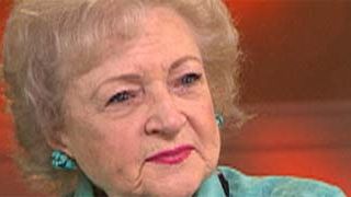 La ex 'chica de oro' Betty White se hace con el quinto Emmy de su carrera