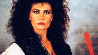 Jane Badler aporta nuevos detalles sobre su regreso a 'V' noticias imagen
