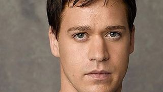 T.R. Knight elige 'Ley y Orden' en su regreso televisivo tras abandonar 'Anatomía de Grey' noticias imagen